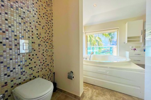 Продажа квартиры  в Аланье, Анталье, Турция 4+1, 220м2, №219113 – фото 13