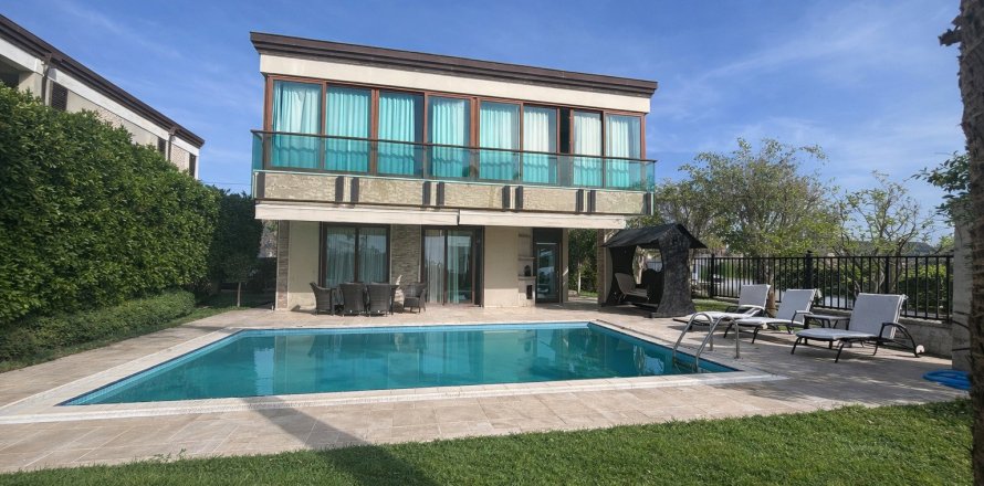 ویلا در  Alanya ، ترکیه 3 خوابه ، 197 متر مربع.  شماره 221897