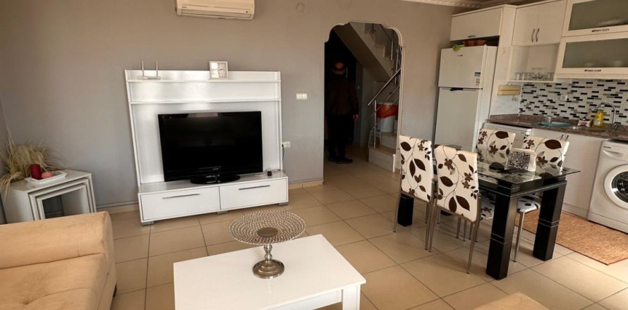 4+1 Lejlighed  i Mahmutlar, Antalya, Tyrkiet Nr. 221898