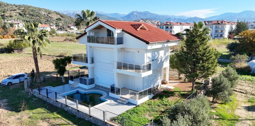 Вилла 5+1 в Газипаше, Анталья, Турция №221904