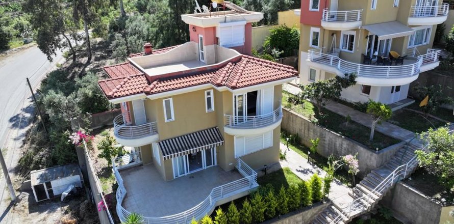 Вилла  4+1 в Аланье, Анталья, Турция №221907