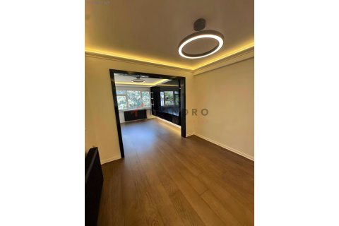 Продажа квартиры  в Бешикташе, Стамбуле, Турция 2+1, 84м2, №213629 – фото 8