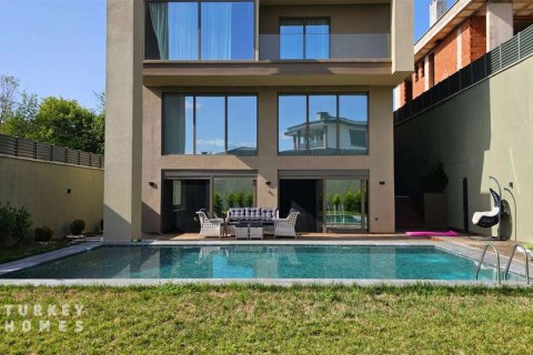 Villa 7+1 İstanbul, Türkiye №233054 - 1