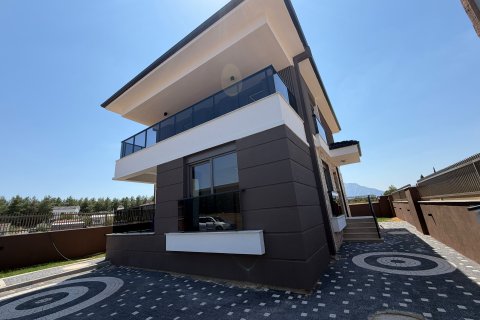 Продажа виллы  в Анталье, Турция 4+1, 200м2, №232557 – фото 2