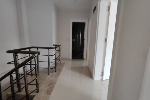 Продажа квартиры  в Анталье, Турция 4+1, 175м2, №232555 – фото 20