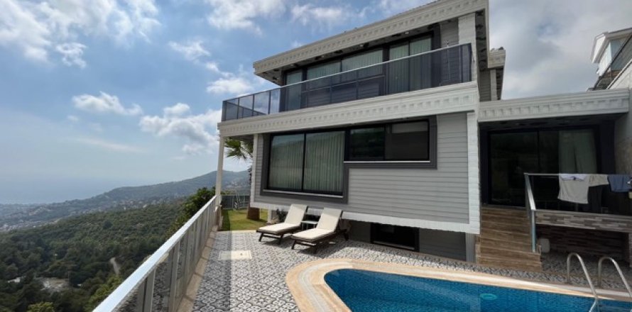 4+1 Villa  in Antalya, Turkey No. 222499