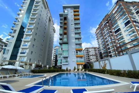 1+1 Apartment in Mahmutlar, Antalya, Turkey No. 231153