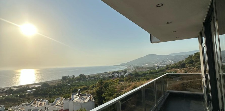 5+1 Villa in Alanya, Antalya, Turkey No. 217758