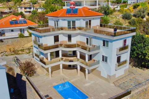 4+2 Villa  in Cikcilli, Antalya, Turkey No. 218022