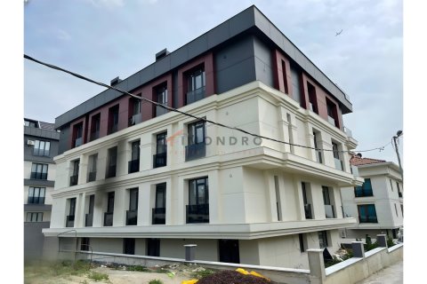 4+1 Apartment in Beylikduezue, Istanbul, Turkey No. 225276