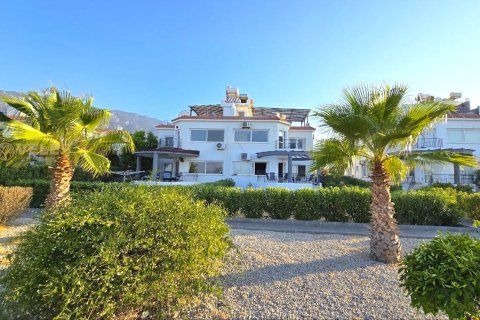 3+1 Lejlighed  i Lapta, Girne,  Nr. 214429 - 2