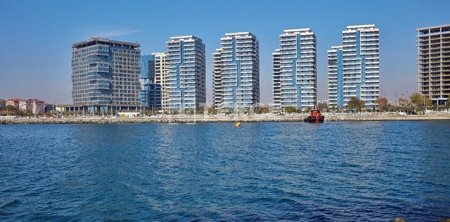 آپارتمان در  Istanbul ، ترکیه 4 خوابه ، 311 متر مربع.  شماره 232142
