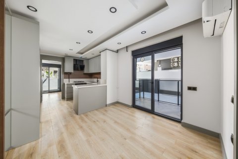 Продажа квартиры  в Анталье, Турция 2 комн., 55м2, №211212 – фото 11
