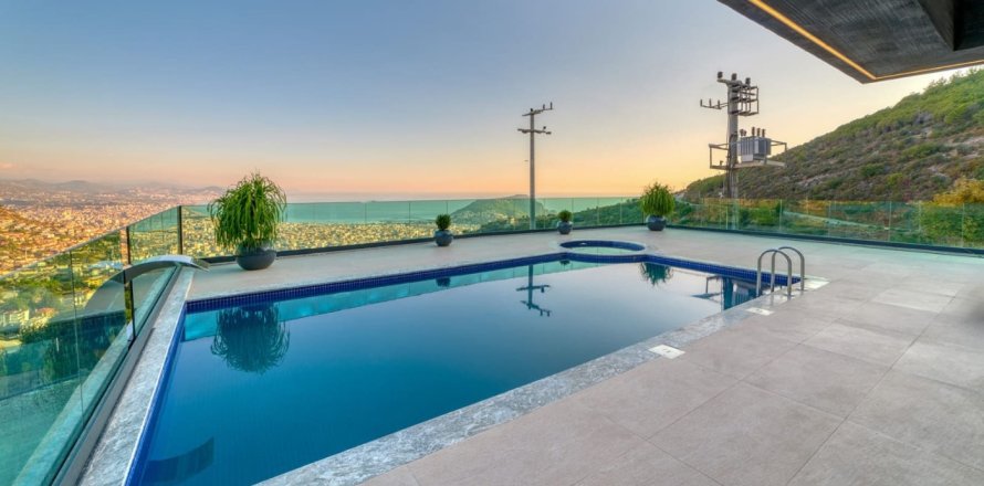 4+1 Villa in Alanya, Antalya, Turkey No. 106784