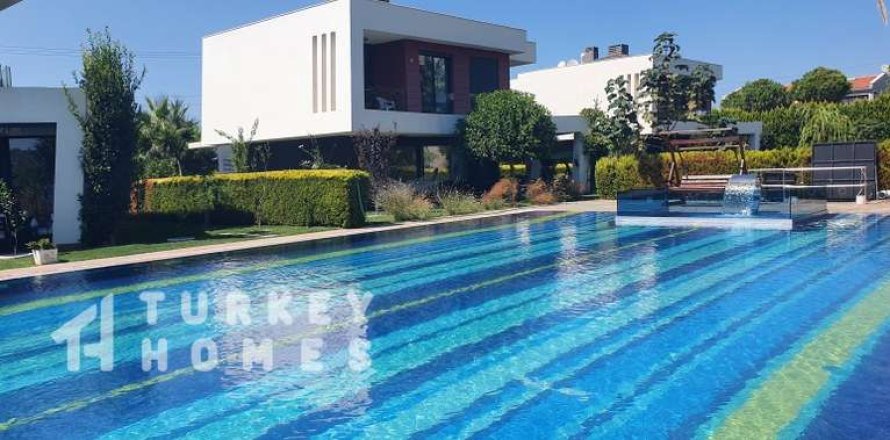 Villa 4+1 Çeşme, İzmir, Türkiye №233591