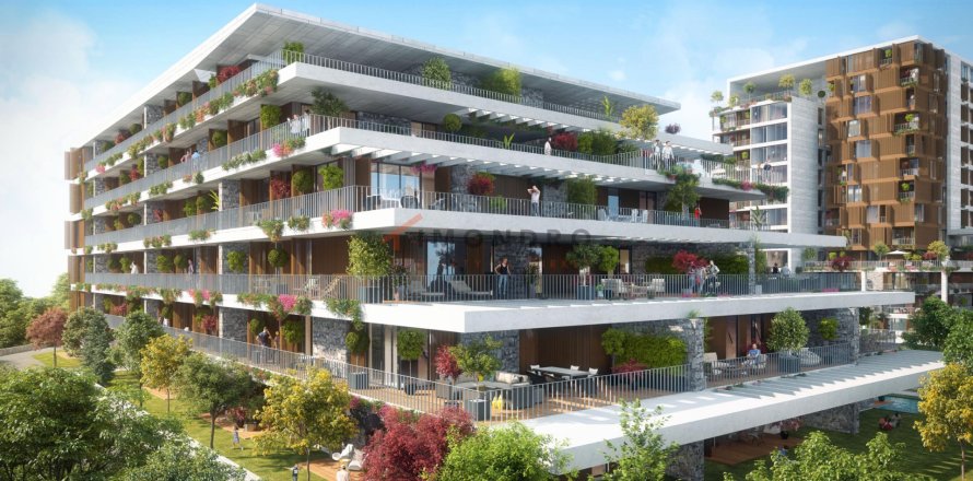 4+1 Apartment  in Umraniye, Istanbul, Turkey No. 212470