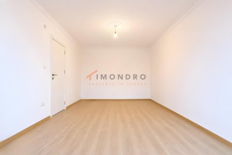 2+1 Wohnung in Küçükçekmece, Istanbul, Türkei Nr. 238120 - 8
