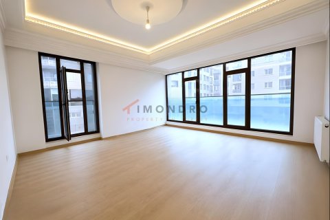 2+1 Wohnung in Küçükçekmece, Istanbul, Türkei Nr. 238120 - 3