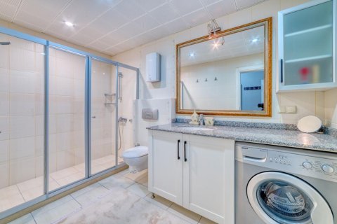 آپارتمان در  Oba ، ترکیه 2 خوابه ، 110 متر مربع.  شماره 218750 - 14