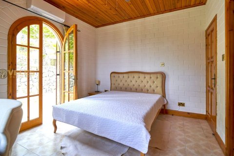 Продажа виллы  в Алсанджаке, Гирне, Северный Кипр 5+1, 280м2, №214362 – фото 17