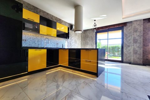 Продажа квартиры  в Аланье, Анталье, Турция 3+2, 220м2, №219858 – фото 5