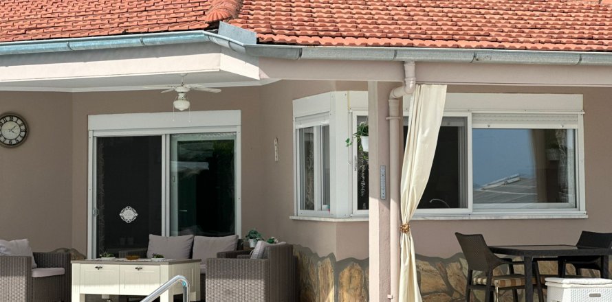 ویلا در  Antalya ، ترکیه 2 خوابه ، 125 متر مربع.  شماره 222886