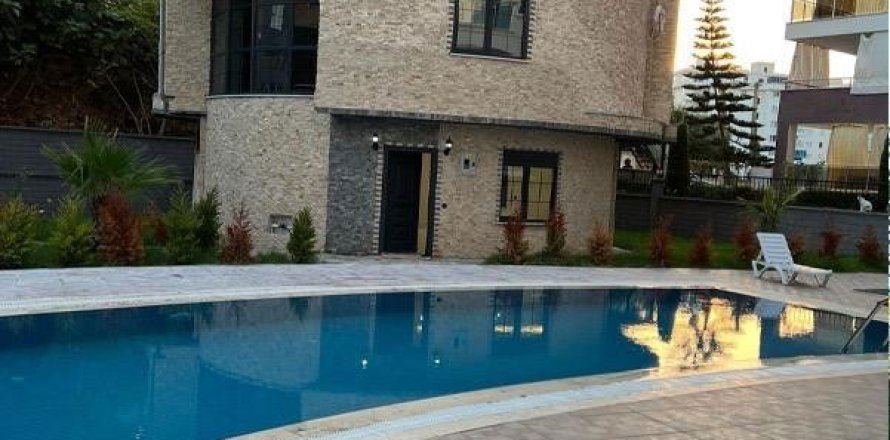 ویلا در  Mahmutlar ، ترکیه 4 خوابه ، 280 متر مربع.  شماره 217369