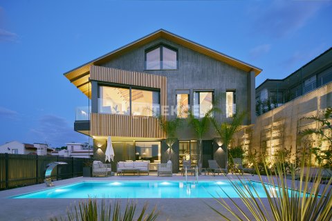 ویلا در  Izmir ، ترکیه 7 خوابه ، 630 متر مربع.  شماره 212792 - 2