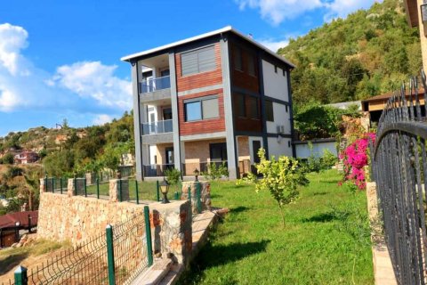 Villa for sale  in Alanya, Antalya, Turkey, 4 bedrooms, 321m2, No. 233895 – photo 1