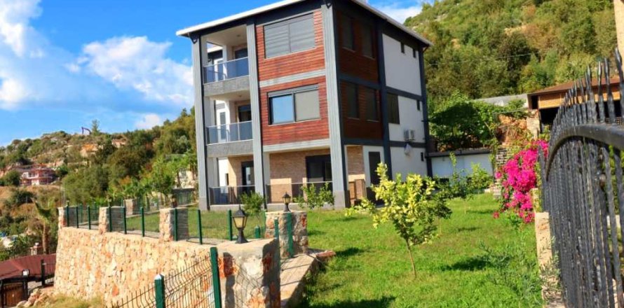 4+1 Villa  in Alanya, Antalya, Turkey No. 233895