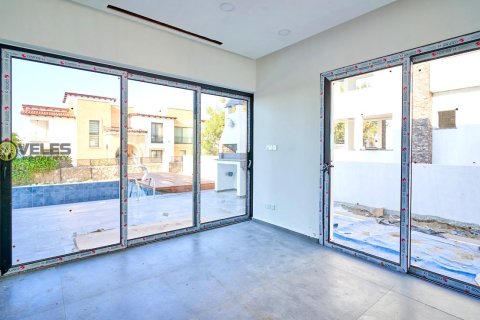 Продажа виллы  в Караогланоглу, Гирне, Северный Кипр 4+1, 400м2, №214023 – фото 30