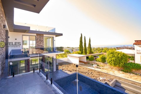 Продажа виллы  в Караогланоглу, Гирне, Северный Кипр 4+1, 400м2, №214023 – фото 25