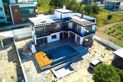 Продажа виллы  в Караогланоглу, Гирне, Северный Кипр 4+1, 400м2, №214023 – фото 2