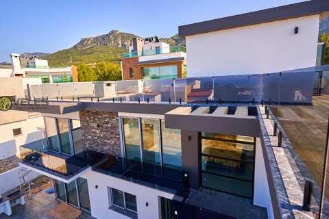 Продажа виллы  в Караогланоглу, Гирне, Северный Кипр 4+1, 400м2, №214023 – фото 6