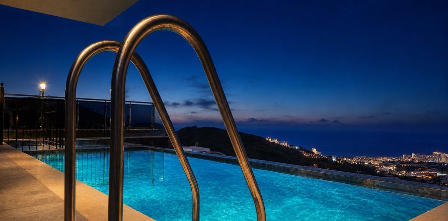 آپارتمان در  Alanya ، ترکیه 240 متر مربع.  شماره 228385
