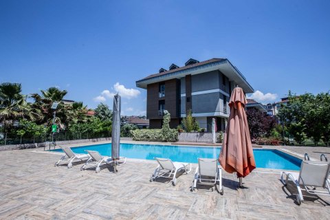 Квартира  5+1 в Стамбуле, Турция №234102