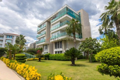 Apartment for sale in Konyaalti, Antalya, Turkey, 4 bedrooms, 200m2, No. 228785 – photo 2
