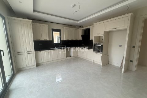 5+1 Villa  i Bueyuekcekmece, Istanbul, Tyrkiet Nr. 214890 - 14