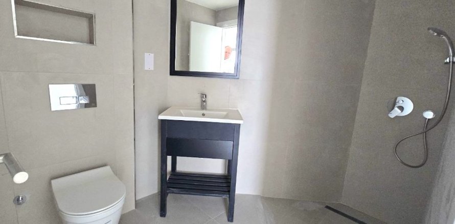 1+1 Apartment  in Gaziveren, Guzelyurt, Northern Cyprus No. 214416