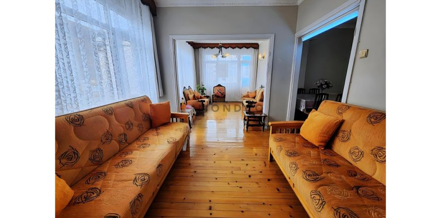 3+1 Apartment  in Fatih, Istanbul, Turkey No. 221864