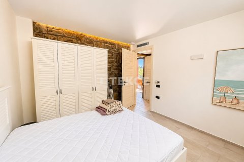 5+2 Villa  i Bodrum, Mugla, Tyrkiet Nr. 237594 - 22