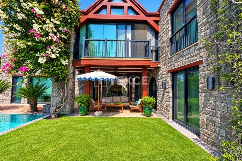 5+2 Villa  i Bodrum, Mugla, Tyrkiet Nr. 237594 - 2