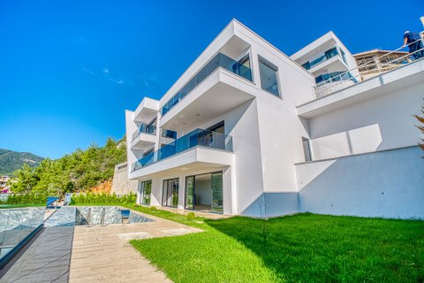 5+1 Villa  in Alanya, Antalya, Turkey No. 217821