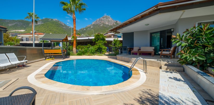 6+2 Villa  in Oba, Antalya, Turkey No. 217720