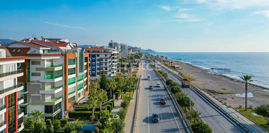 آپارتمان در  Alanya ، ترکیه 2 خوابه ، 145 متر مربع.  شماره 216091