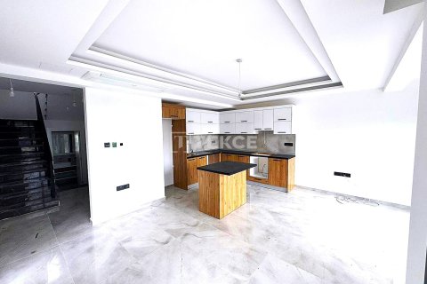 Продажа виллы  в Гирне, Северный Кипр 3+1, 130м2, №219743 – фото 19
