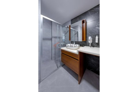 Продажа квартиры в Кючюкчекмедже, Стамбуле, Турция 2+1, 95м2, №214972 – фото 29