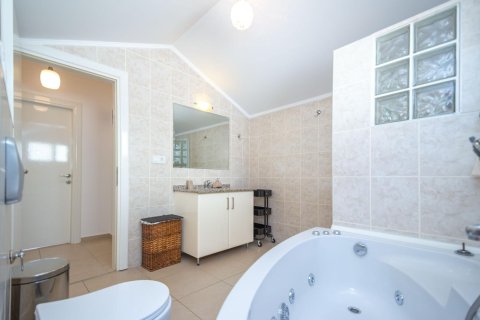 آپارتمان در  Konakli ، ترکیه 3 خوابه ، 155 متر مربع.  شماره 219089 - 22