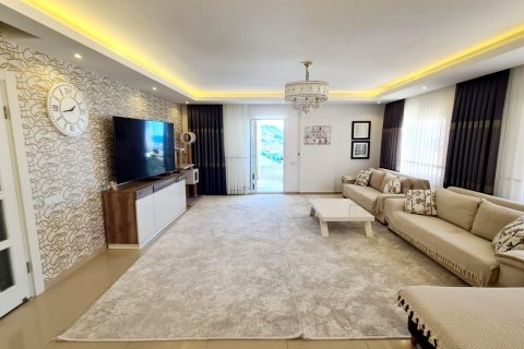 Аренда квартиры  в Аланье, Анталье, Турция 4+1, 280м2, №216636 – фото 13