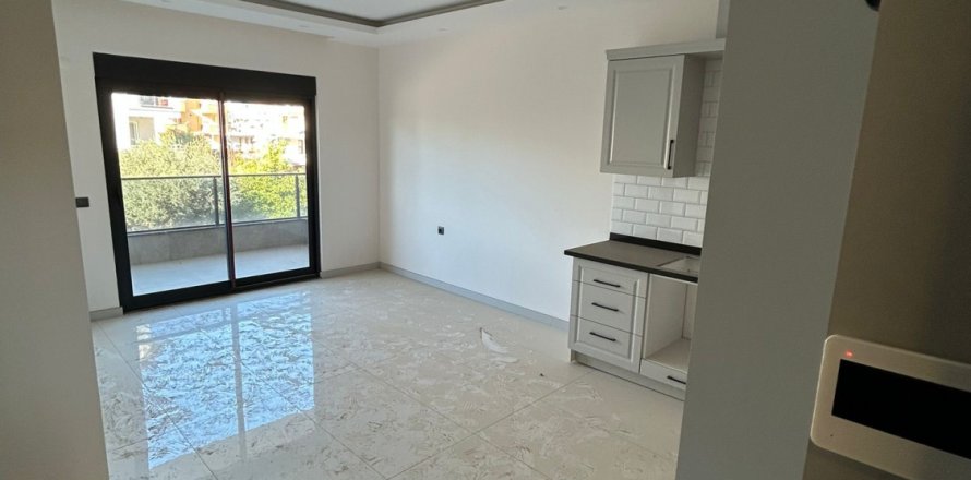 1+1 Apartment  in Alanya, Antalya, Turkey No. 215291